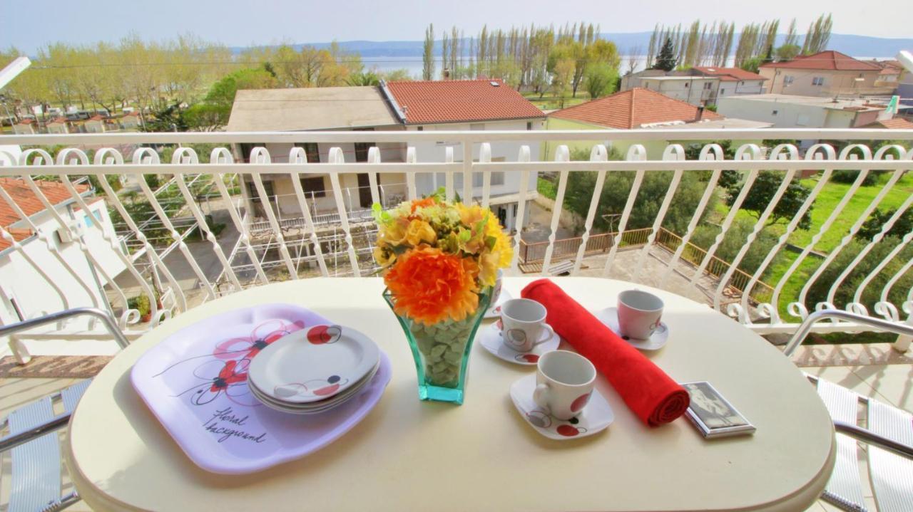 Apartments Iko Omiš Exterior foto
