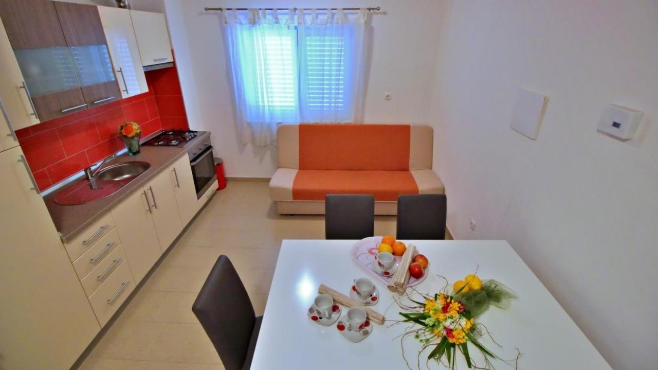 Apartments Iko Omiš Exterior foto